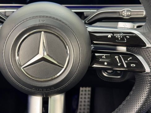 Used 2024 Mercedes-Benz GLS 580 4MATIC image 24