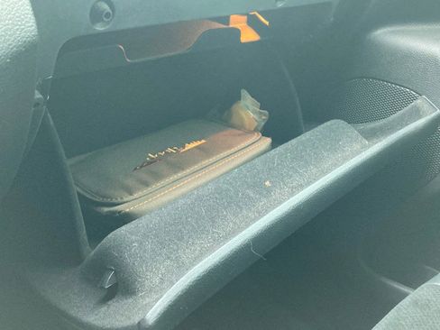 Used 2018 Jeep Grand Cherokee Altitude image 11