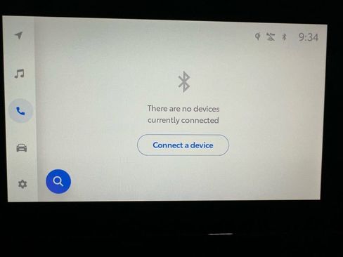 Used 2025 Toyota Highlander XLE image 28