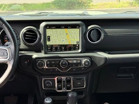 Used 2023 Jeep Wrangler Unlimited Sahara w/ Cold Weather Group image 13