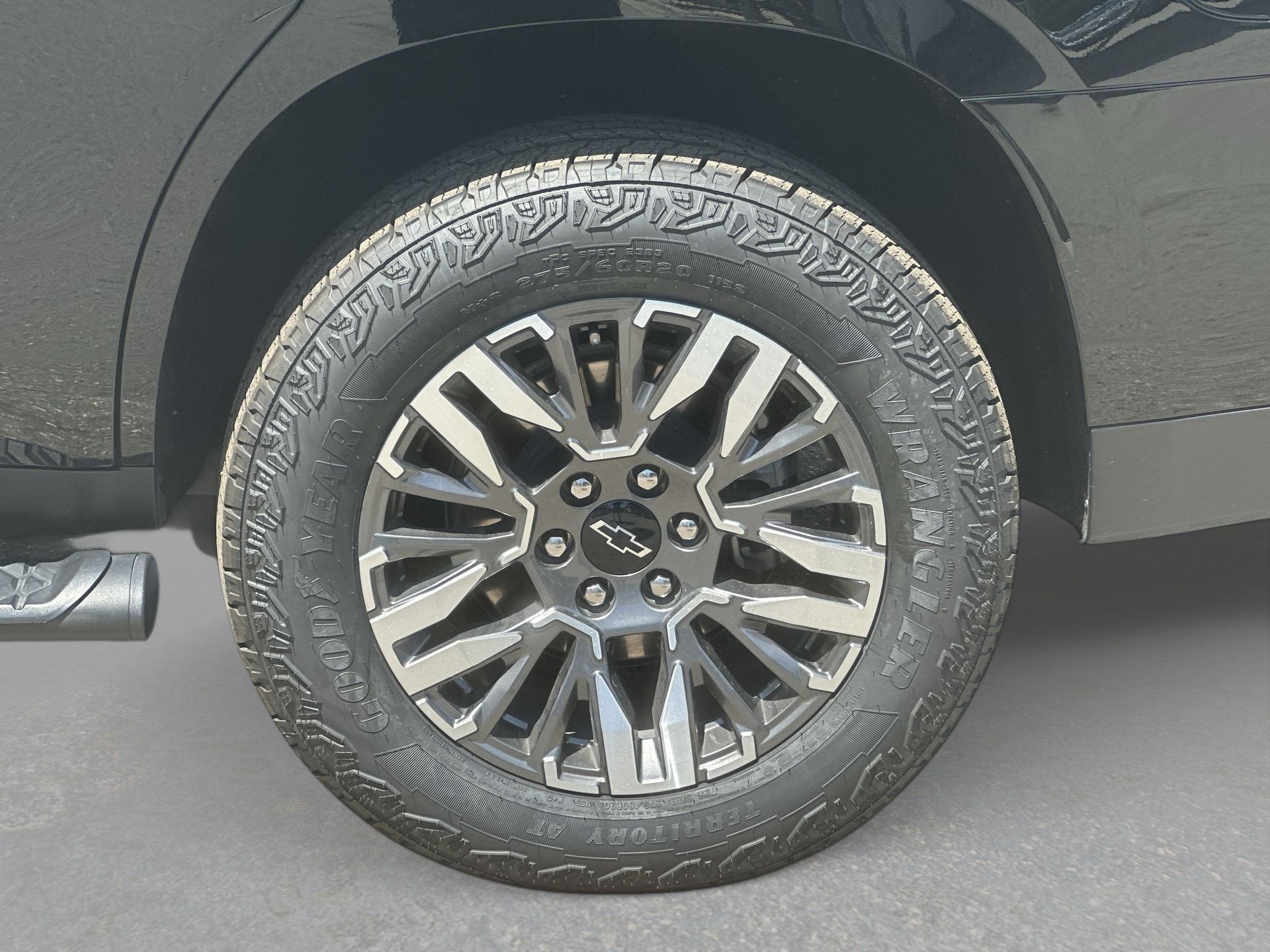 Certified 2025 Chevrolet Tahoe Z71 AWD/4WD image 32