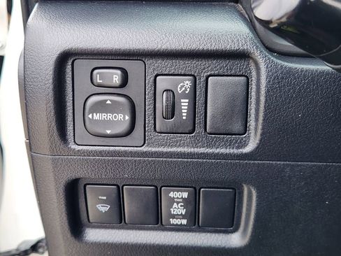 Used 2019 Toyota 4Runner SR5 Premium AWD/4WD image 20