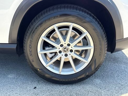 Used 2024 Mercedes-Benz GLE 350 4MATIC image 19