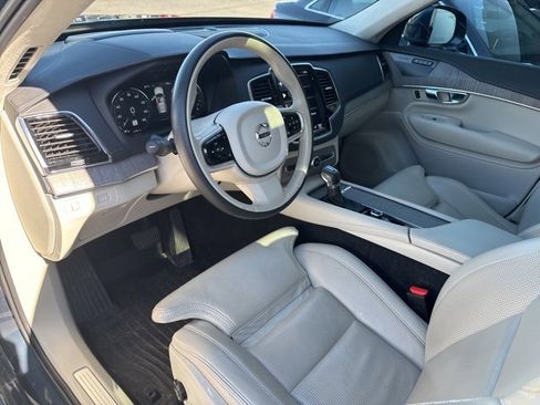 Certified 2022 Volvo XC90 T6 Inscription w/ Lounge Package image 10