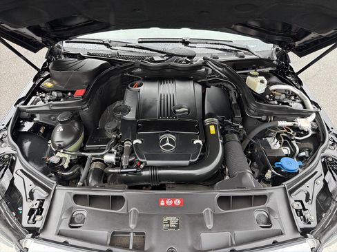 Used 2013 Mercedes-Benz C 250 Sedan image 16