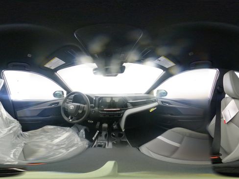 New 2026 Toyota Camry SE FWD image 33