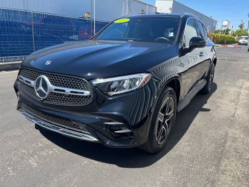 Used 2026 Mercedes-Benz GLC 300 4MATIC image 9