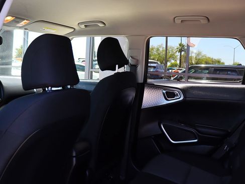 Used 2022 Kia Soul LX w/ Technology Package FWD image 34