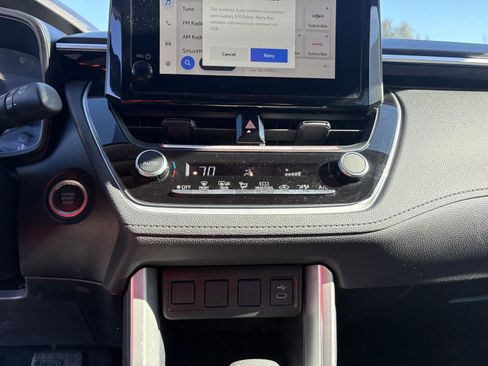 Used 2023 Toyota Corolla Cross LE image 17