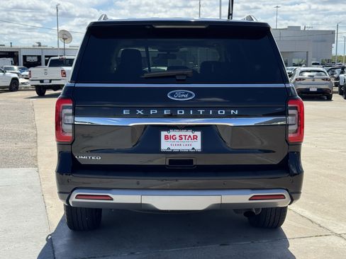 Used 2024 Ford Expedition Limited image 9