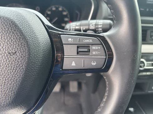 Used 2025 Honda Pilot EX-L image 12