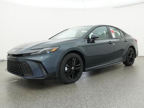 New 2026 Toyota Camry SE image 17