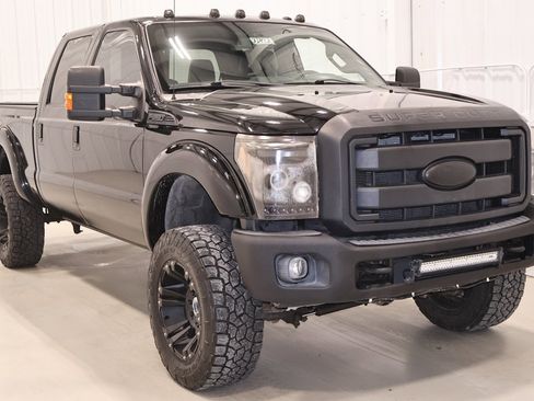 Used 2016 Ford F350 Lariat image 3