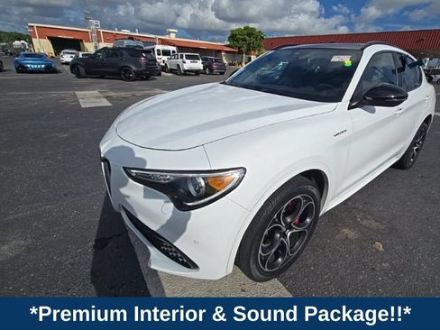 Used 2023 Alfa Romeo Stelvio Veloce AWD/4WD image 2
