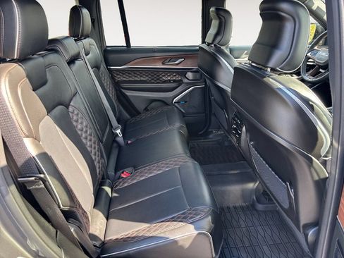 Used 2022 Jeep Grand Cherokee Summit w/ Advanced Protech Group IV AWD/4WD image 15
