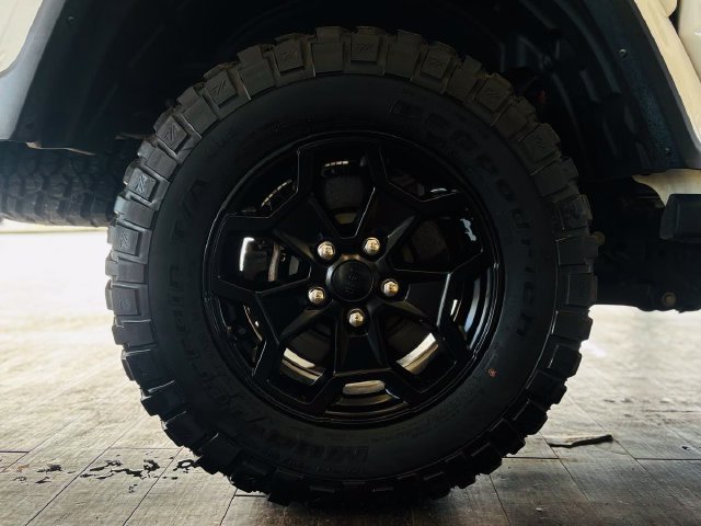 Used 2023 Jeep Gladiator Sport AWD/4WD image 28