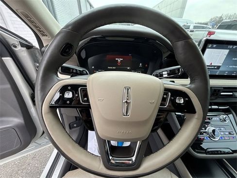 Used 2022 Lincoln Corsair Reserve w/ Elements Package image 11