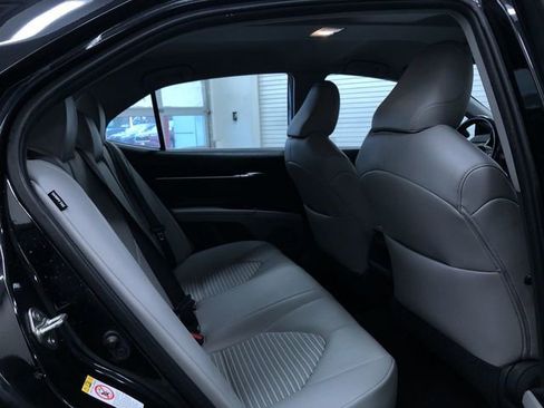 Used 2019 Toyota Camry SE image 21
