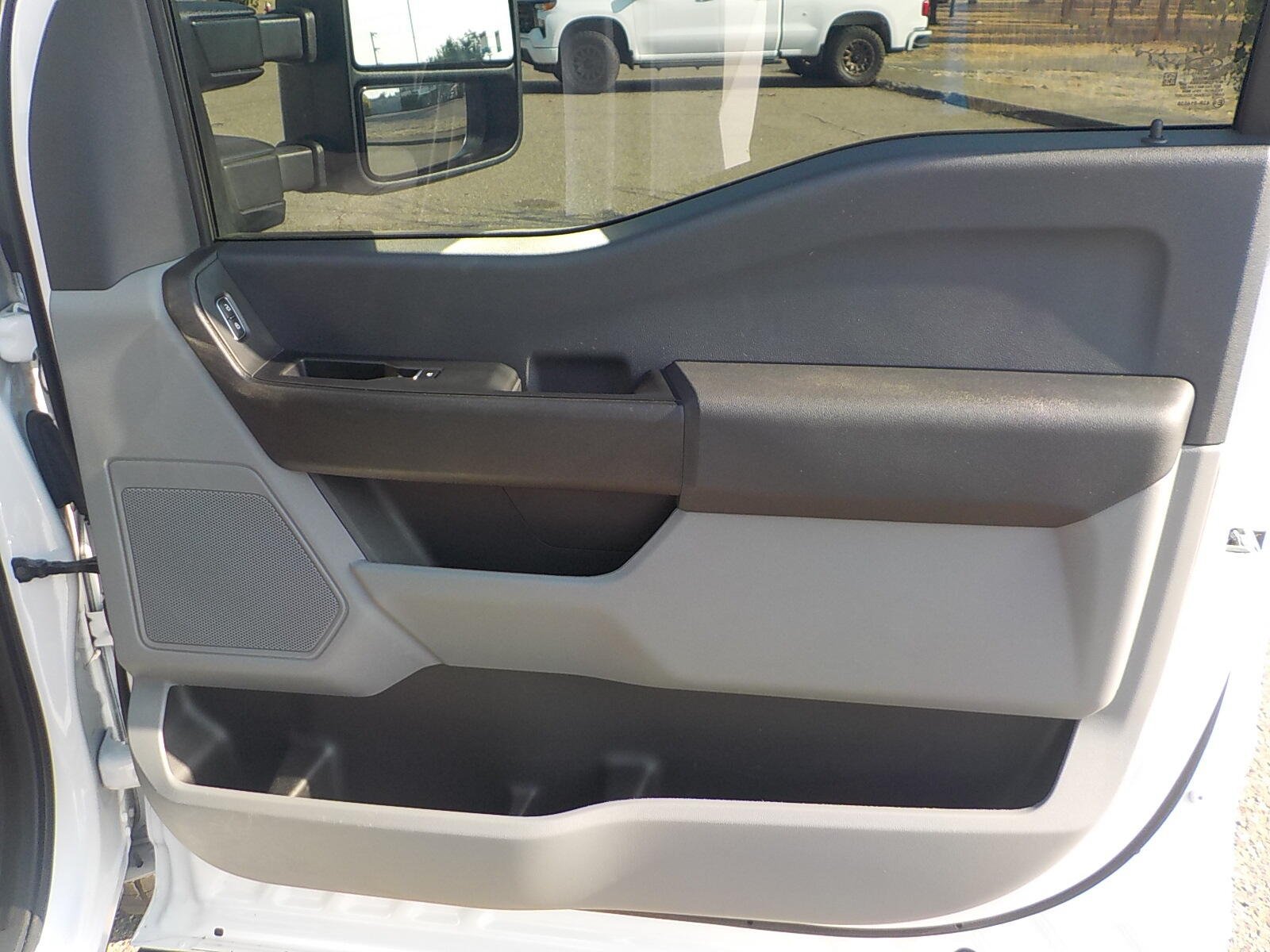 Used 2024 Ford F250 XL w/ XL Driver Assist Package AWD/4WD image 11