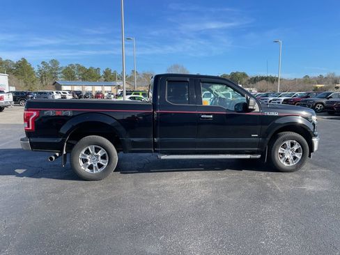 Used 2017 Ford F150 XLT w/ Equipment Group 302A Luxury image 8