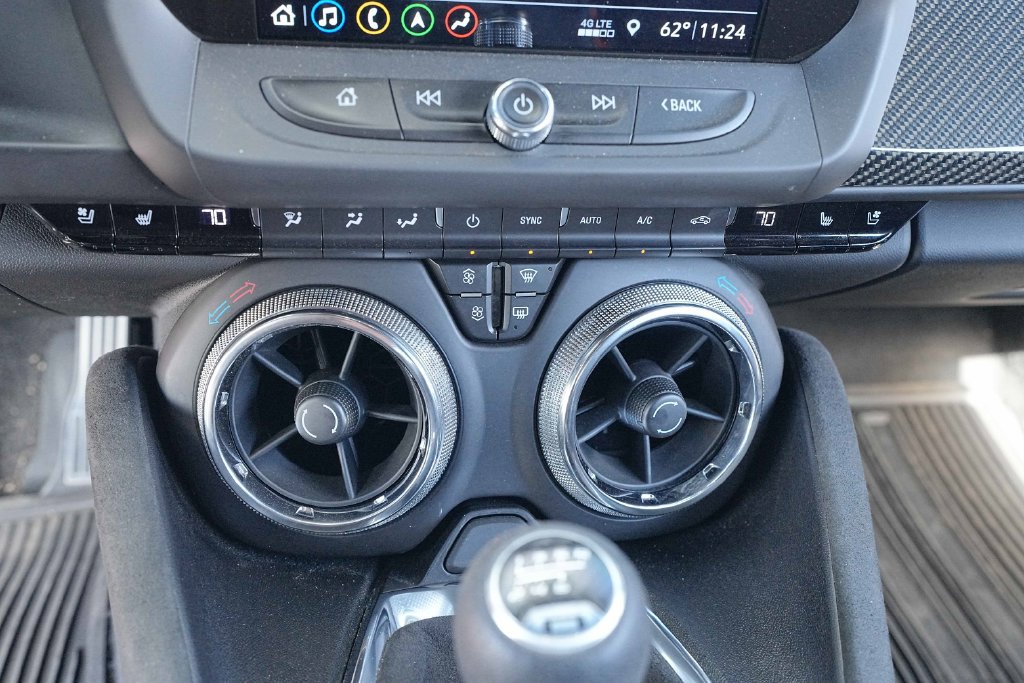 Used 2019 Chevrolet Camaro ZL1 RWD image 40