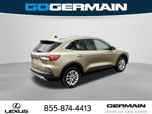 Used 2020 Ford Escape SE image 8