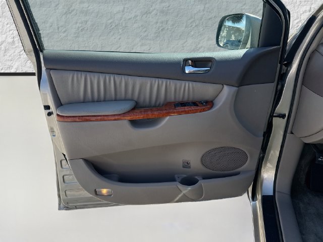 Used 2008 Toyota Sienna XLE w/ Towing Prep Pkg FWD image 25