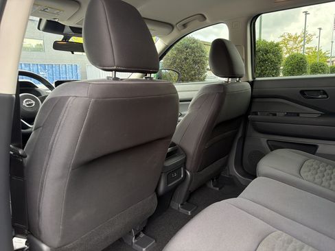 Used 2025 Nissan Pathfinder S AWD/4WD image 42