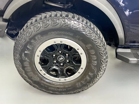 Used 2021 Ford Bronco Outer Banks w/ Sasquatch Package image 13