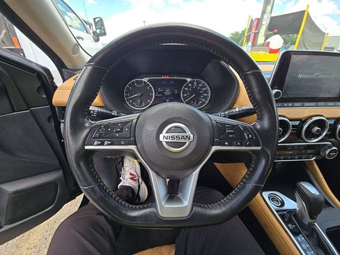 Used 2022 Nissan Sentra SV w/ SV Premium Package FWD image 8