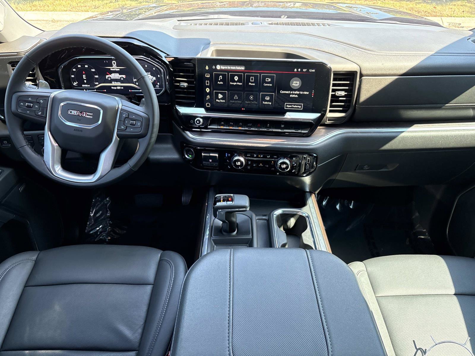Used 2025 GMC Sierra 1500 SLT w/ SLT Premium Package AWD/4WD image 31
