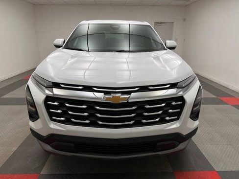 New 2026 Chevrolet Equinox LT w/ Safety and Technology Package image 2