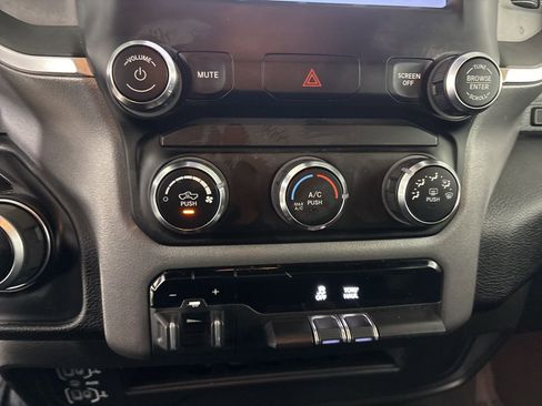 Used 2024 RAM 2500 Big Horn w/ Bed Utility Group image 17