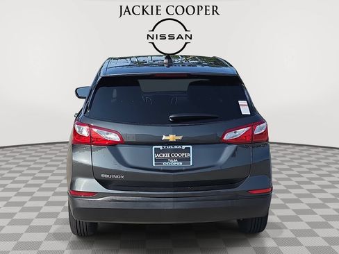 Used 2020 Chevrolet Equinox LS w/ LS Convenience Package FWD image 6