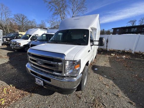 New 2026 Ford E-350 and Econoline 350 Super Duty w/ Power Equipment Group image 3