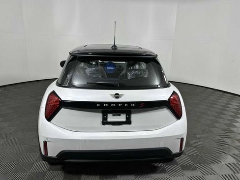 New 2026 MINI Cooper S image 2
