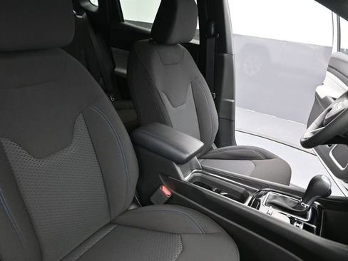 Used 2025 Jeep Compass Sport w/ Mopar Graphics Package AWD/4WD image 13