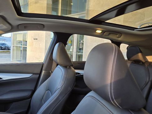 Certified 2020 INFINITI QX50 Luxe w/ Navigation Package image 9