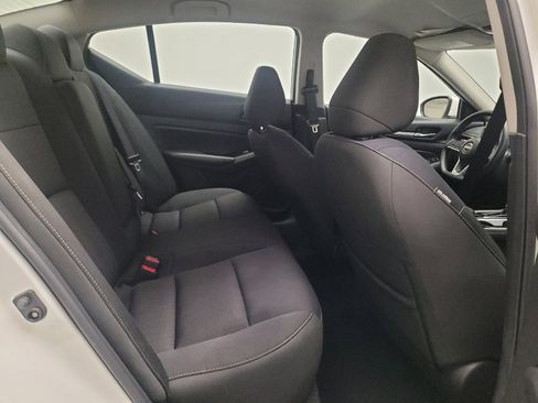 Used 2023 Nissan Altima 2.5 SV FWD image 19
