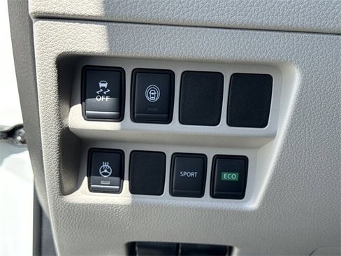 Certified 2021 Nissan Rogue Sport SV image 37