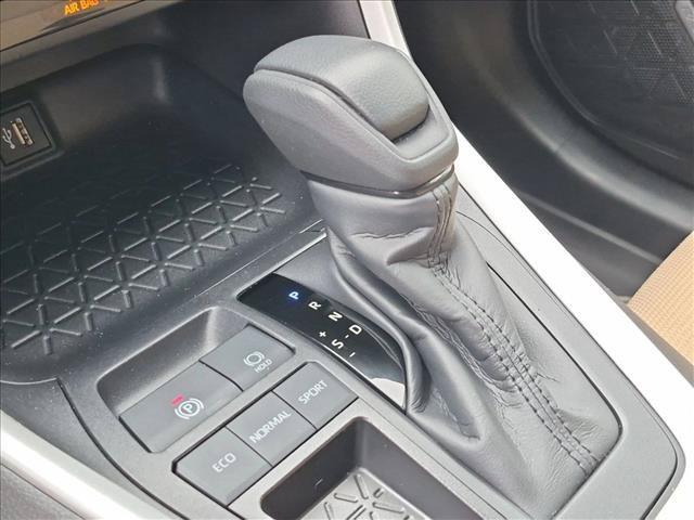 Used 2025 Toyota RAV4 LE FWD image 12