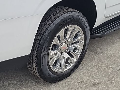 Certified 2025 GMC Yukon XL Denali image 10