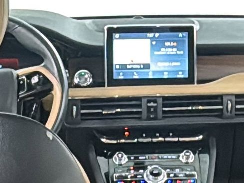 Used 2020 Lincoln Corsair Reserve image 17