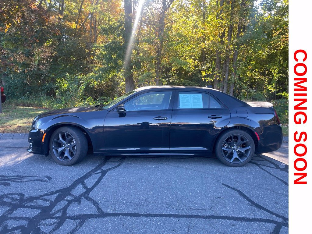 Used 2021 Chrysler 300 S w/ S Model Appearance Package RWD image 5