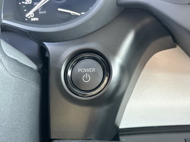 Used 2026 Toyota Sienna XLE AWD/4WD image 11