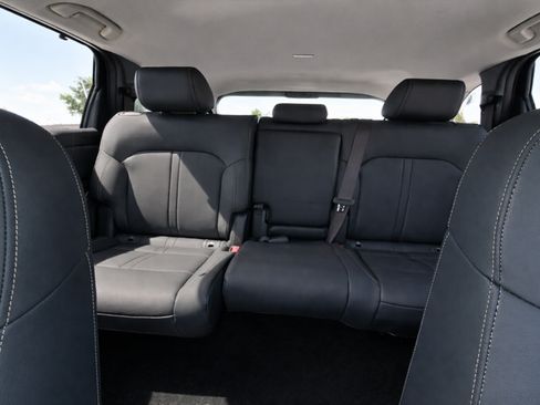 Used 2024 MAZDA CX-90 3.3 Turbo w/ Preferred Plus AWD/4WD image 12