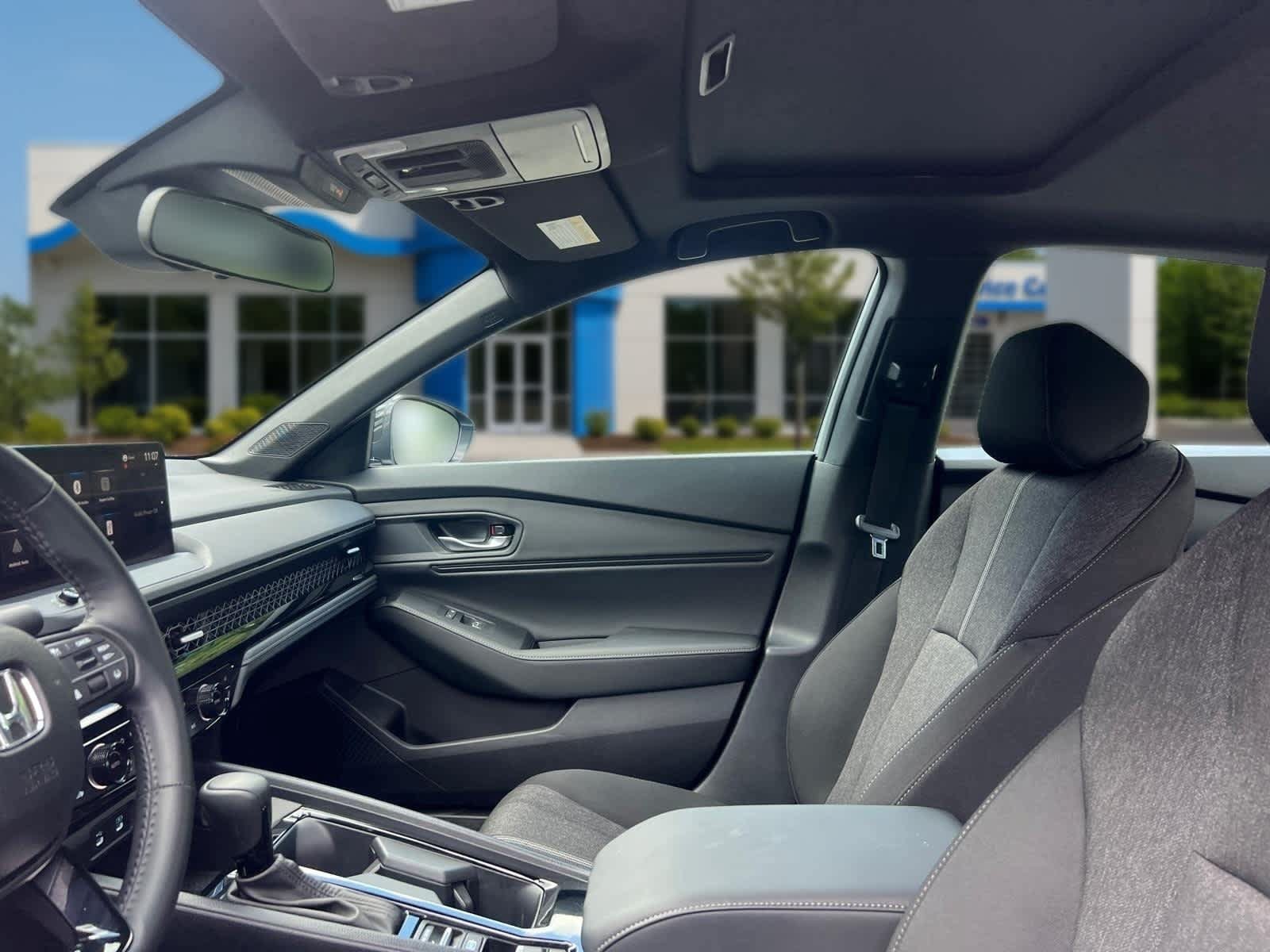 Used 2025 Honda Accord Sport image 12