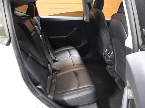 Used 2023 Tesla Model Y Long Range image 42