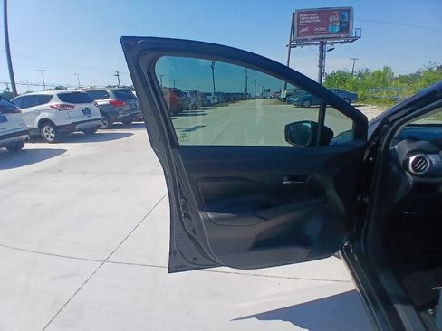 Used 2024 Nissan Versa SV w/ Trunk Package FWD image 11