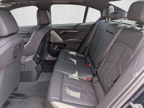 New 2026 BMW 530i image 17